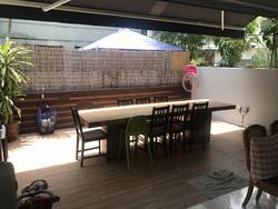 Kew Gate (D16), Terrace #152496782